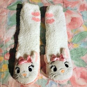 Disney Store ARISTOCATS MARIE Slippers Non-Slip Socks Girls size 9